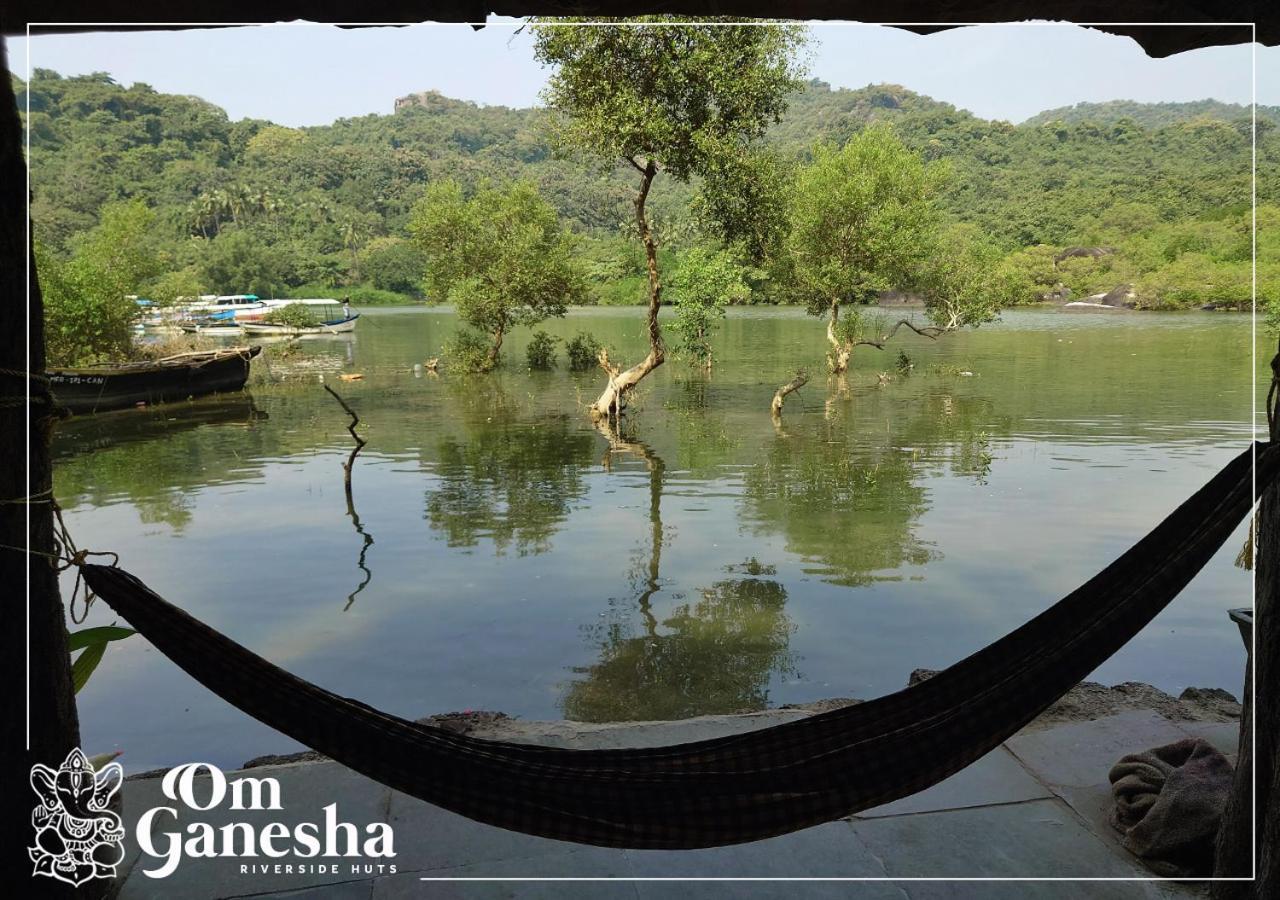 ホテル Om Ganesha パロレム エクステリア 写真